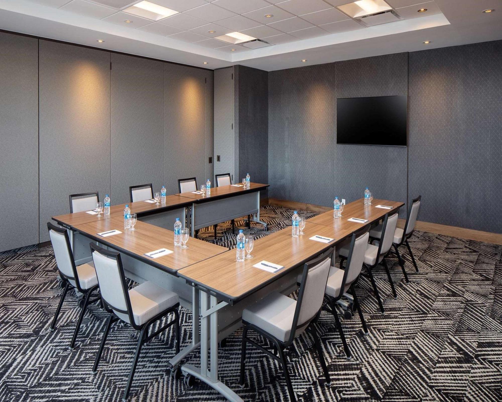 Hyatt Place 3*