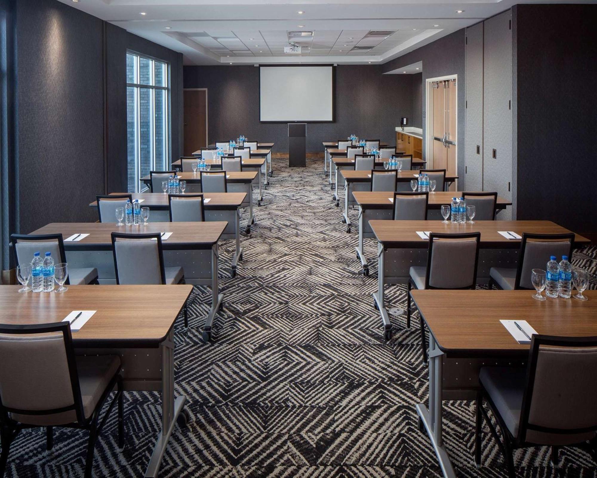 Hyatt Place 3*